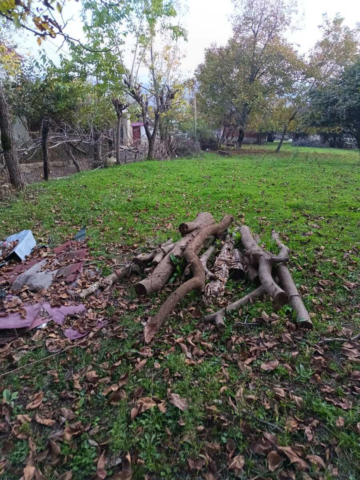 Satılır torpaq sahəsi 12 m²