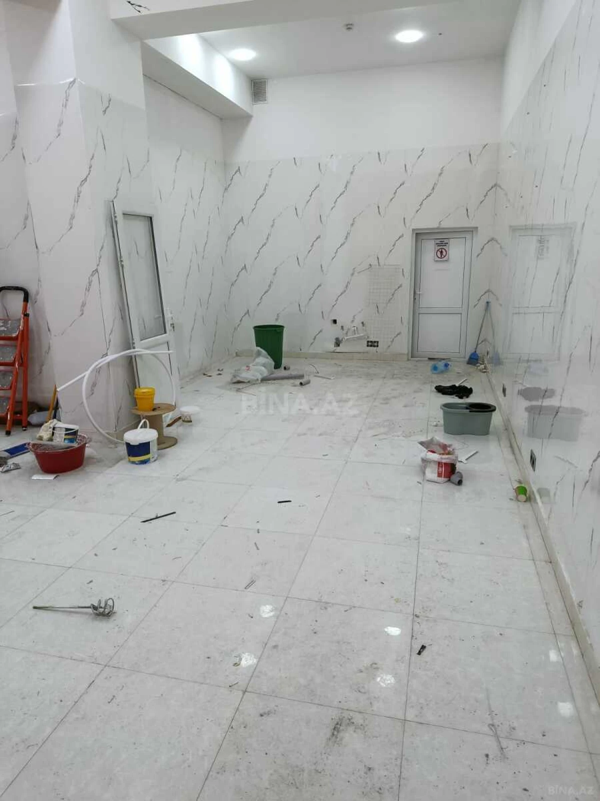 Kirayə verilir obyekt 135 m²