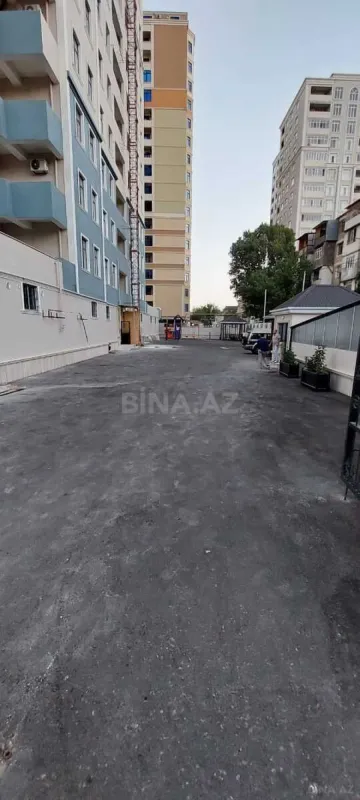 Satılır 3 otaqlı mənzil 146 m²