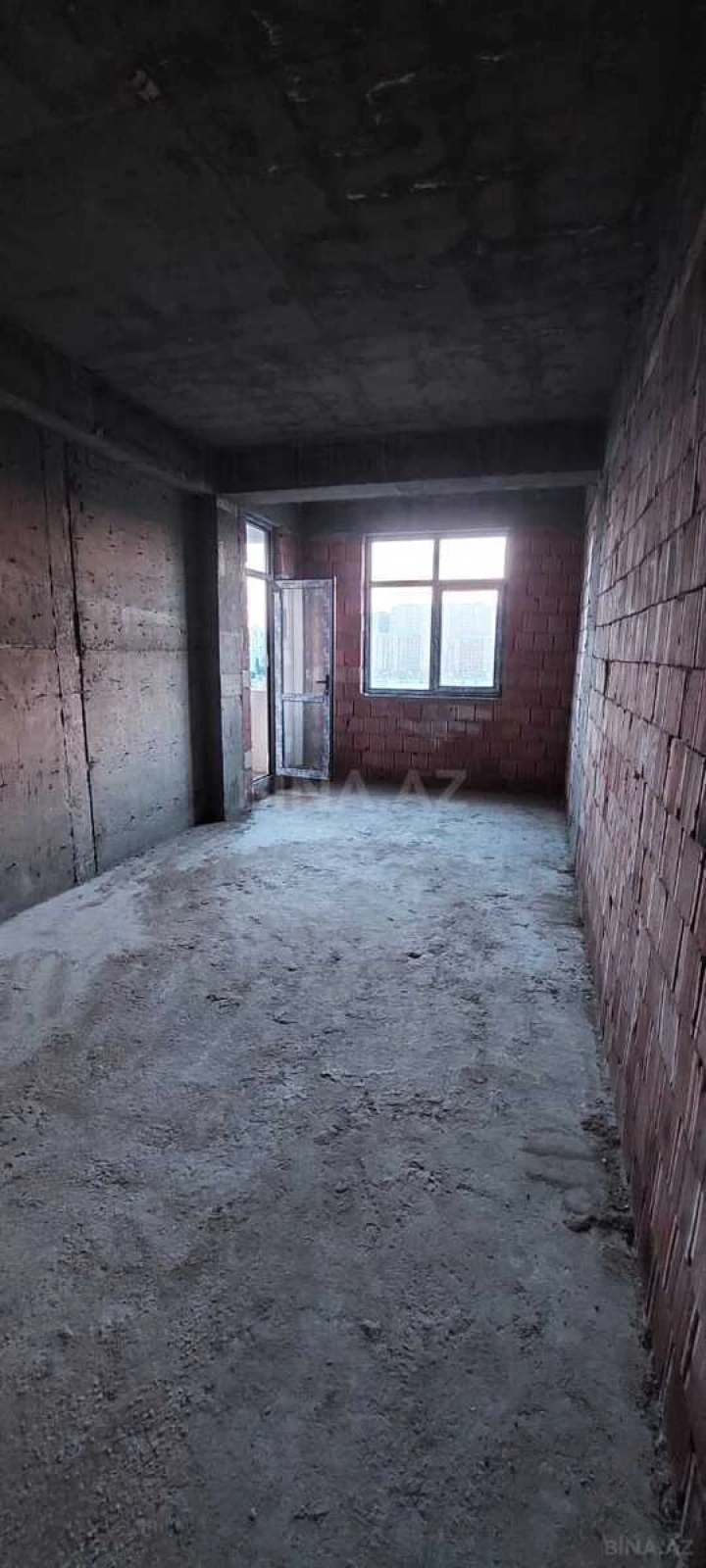 Satılır 3 otaqlı mənzil 146 m²