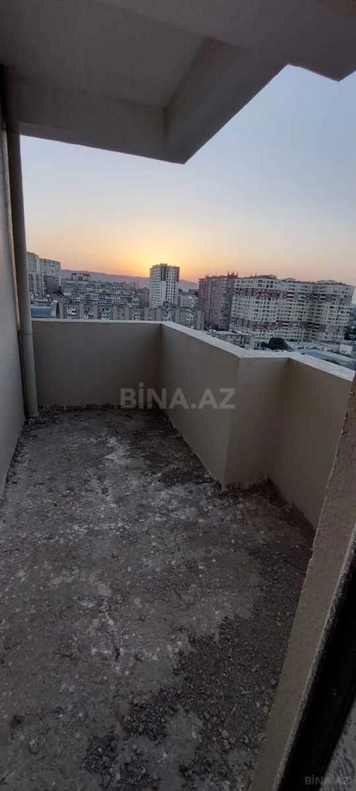 Satılır 3 otaqlı mənzil 146 m²