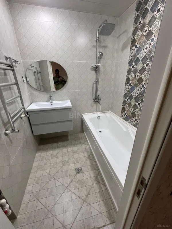 Satılır 2 otaqlı mənzil 92 m²