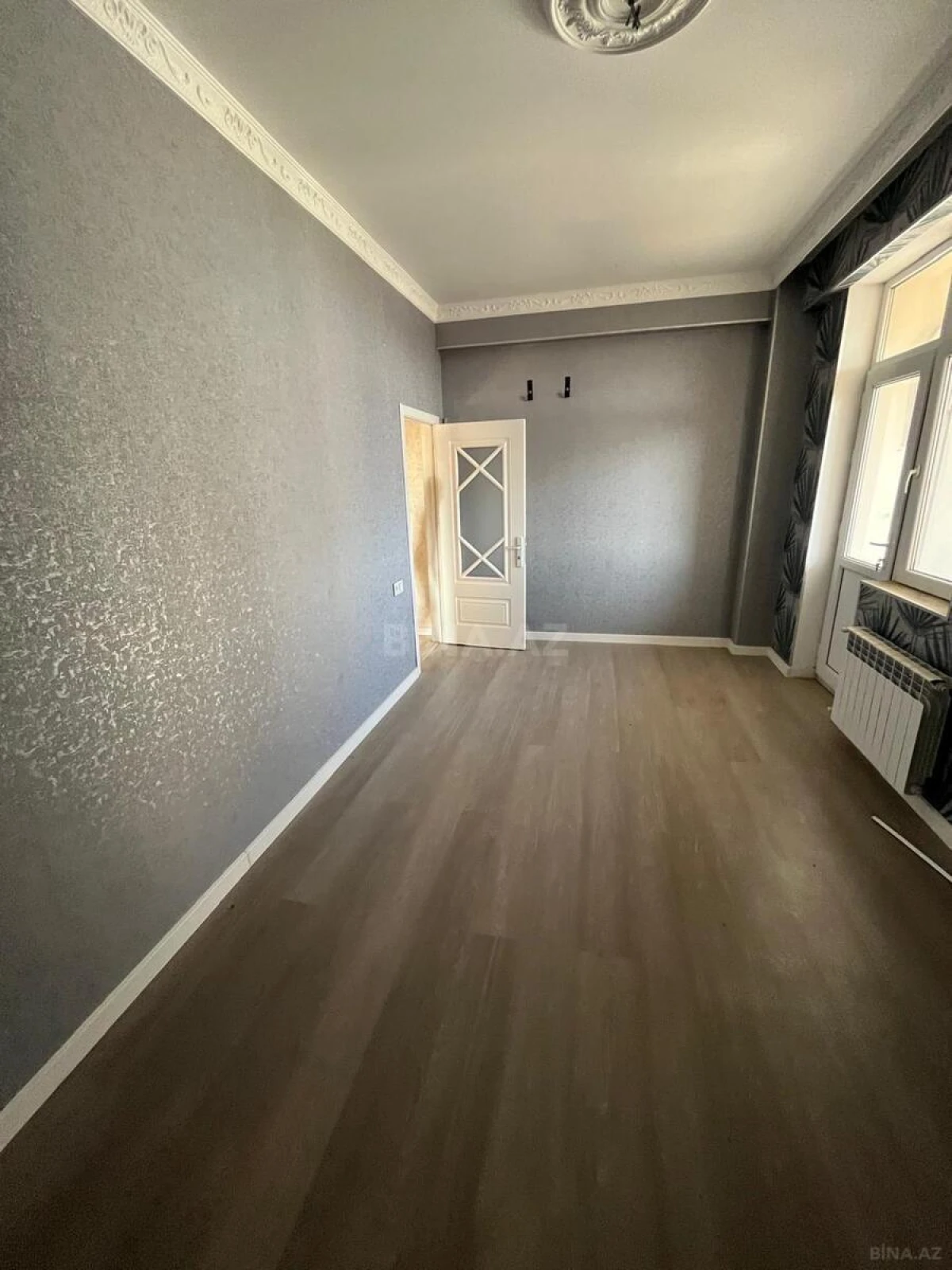 Satılır 2 otaqlı mənzil 92 m²