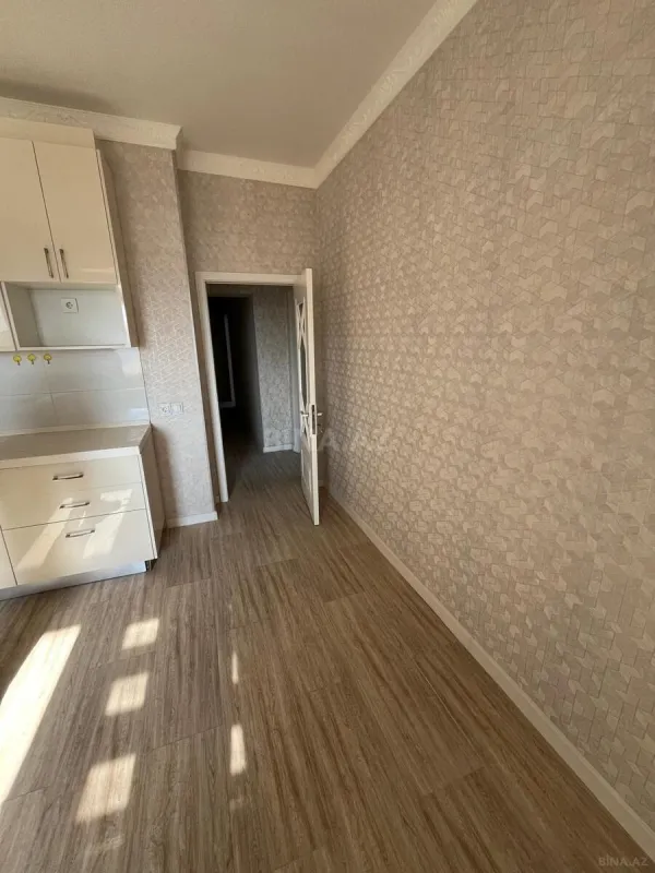 Satılır 2 otaqlı mənzil 92 m²