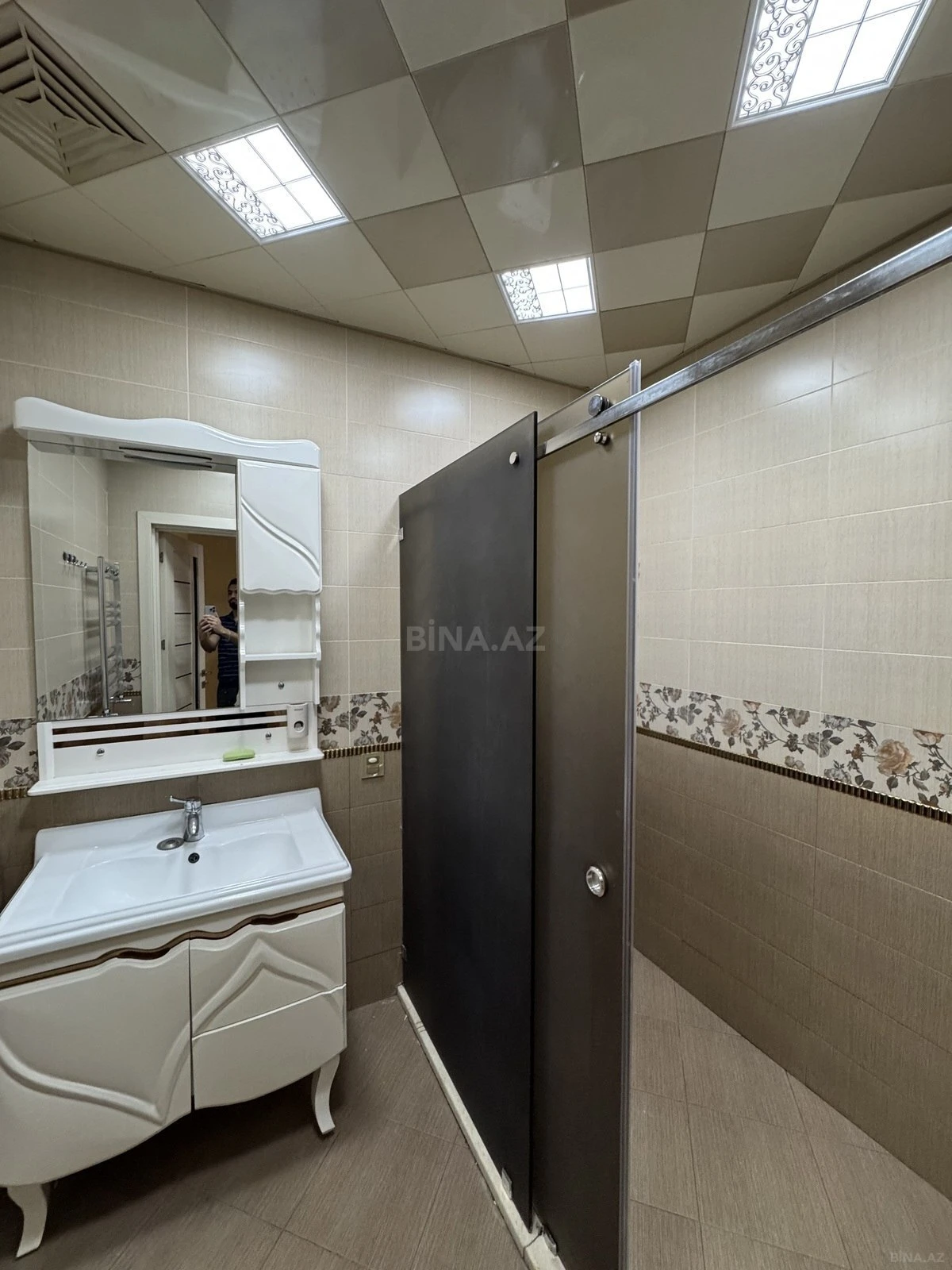 Satılır 3 otaqlı mənzil 110 m²