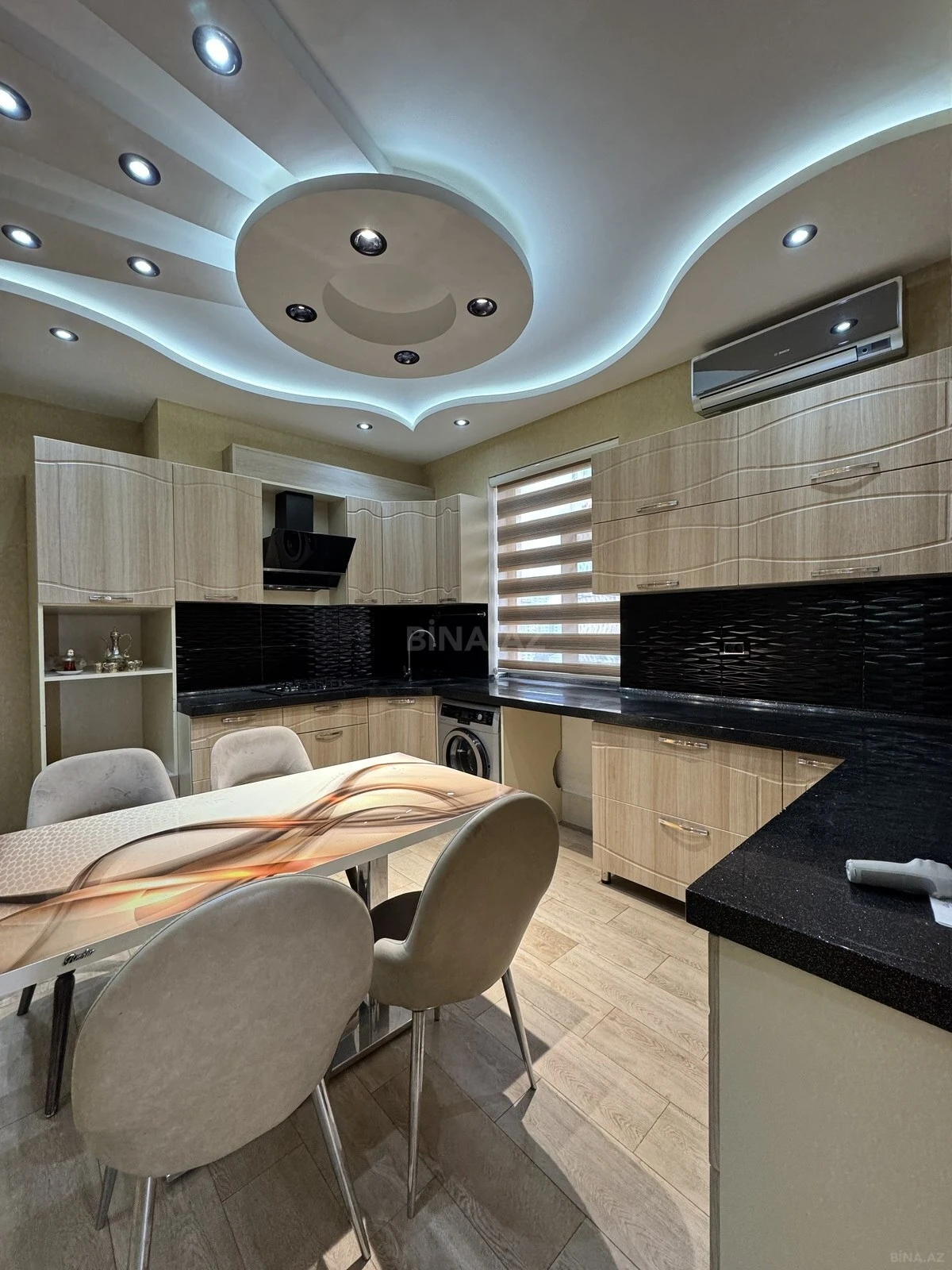 Satılır 3 otaqlı mənzil 110 m²