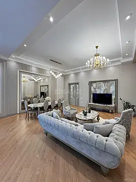Satılır 4 otaqlı mənzil 180 m²