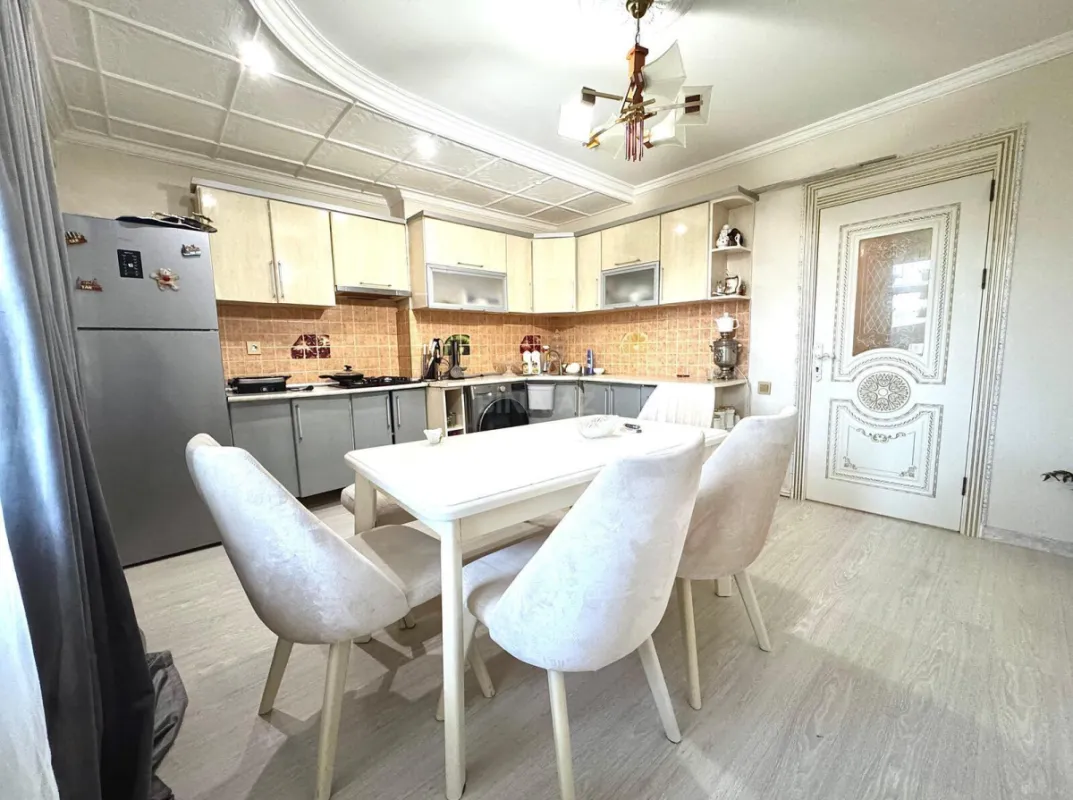 Satılır 3 otaqlı mənzil 106 m²
