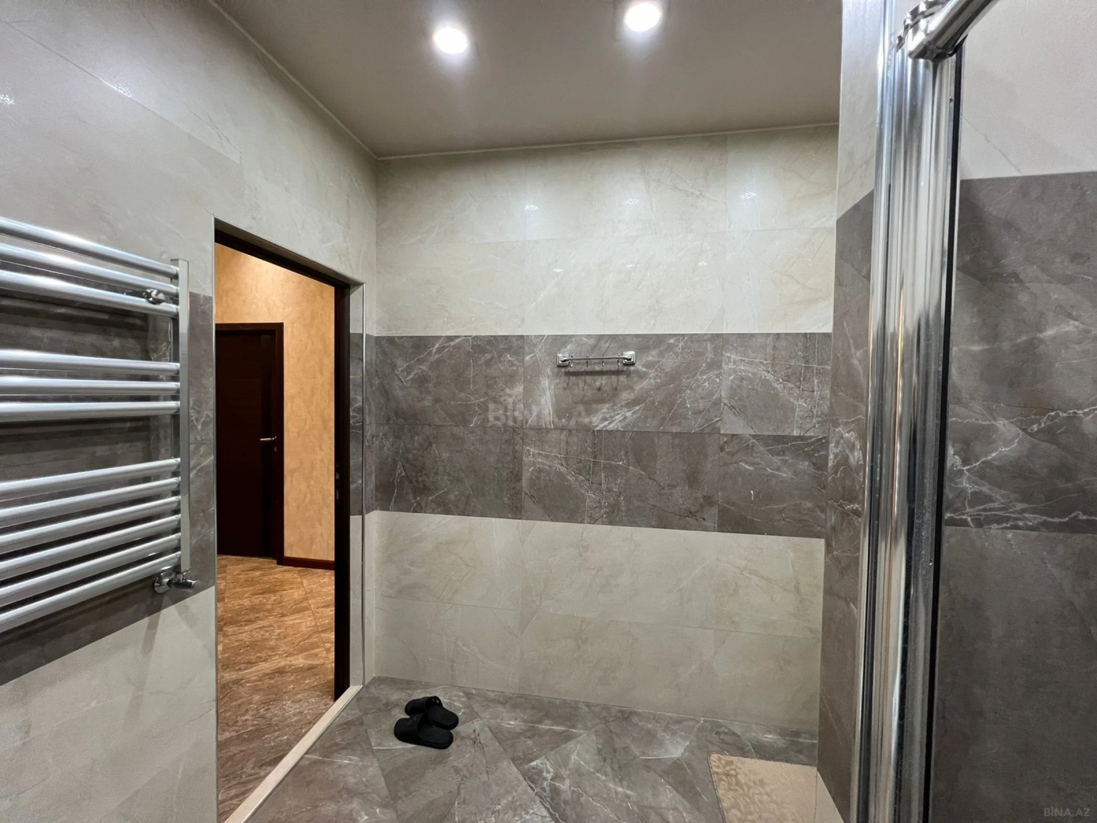 Kirayə verilir 3 otaqlı mənzil 150 m²