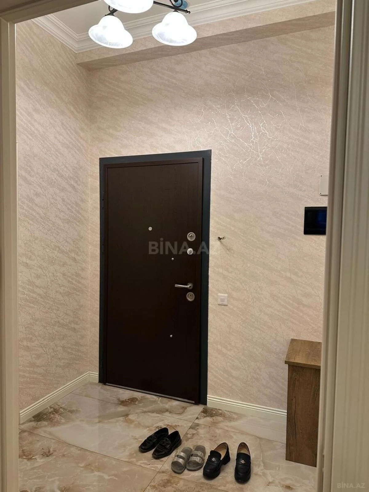 Satılır 2 otaqlı mənzil 53 m²