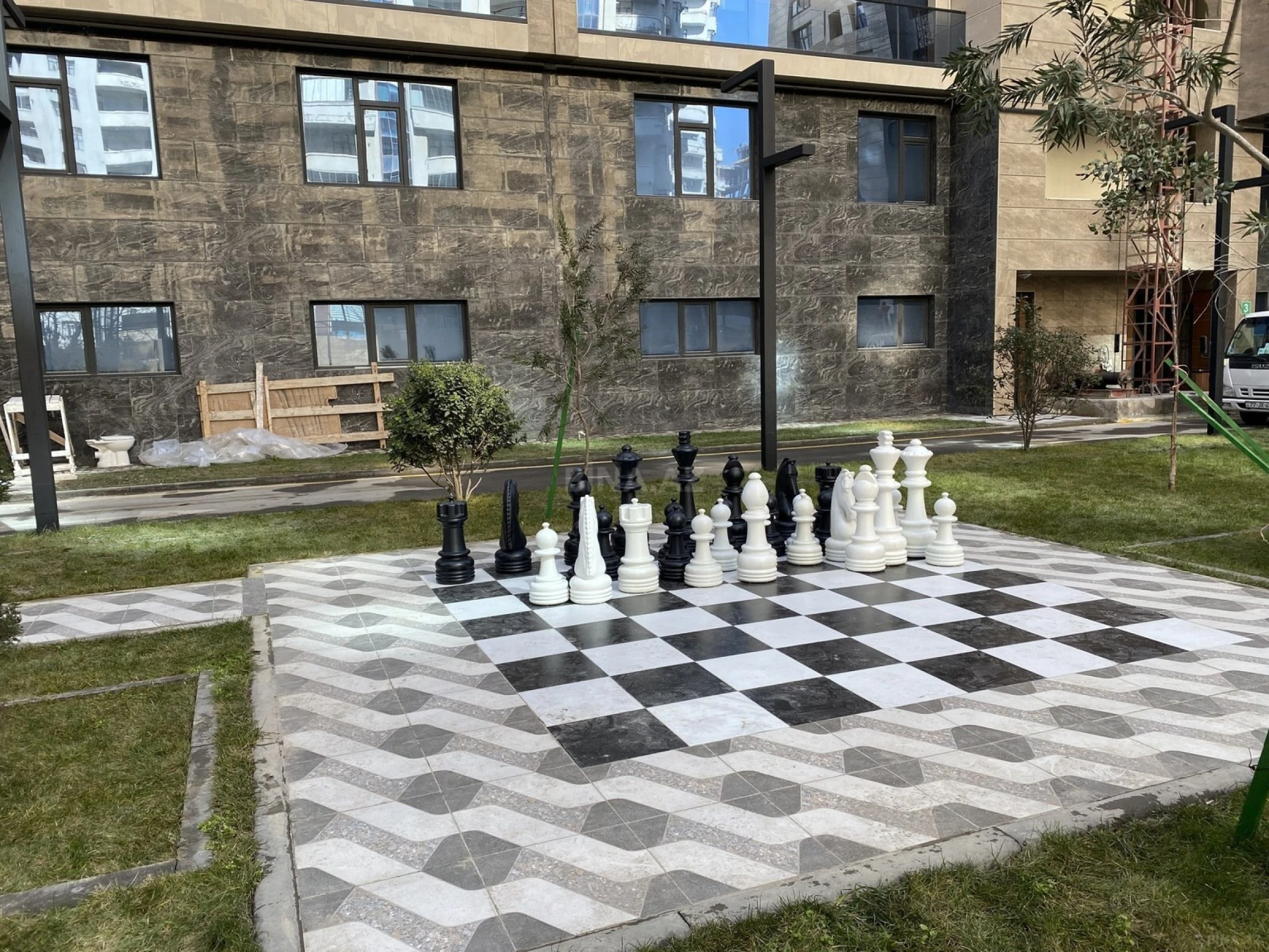 Satılır 2 otaqlı mənzil 96.7 m²