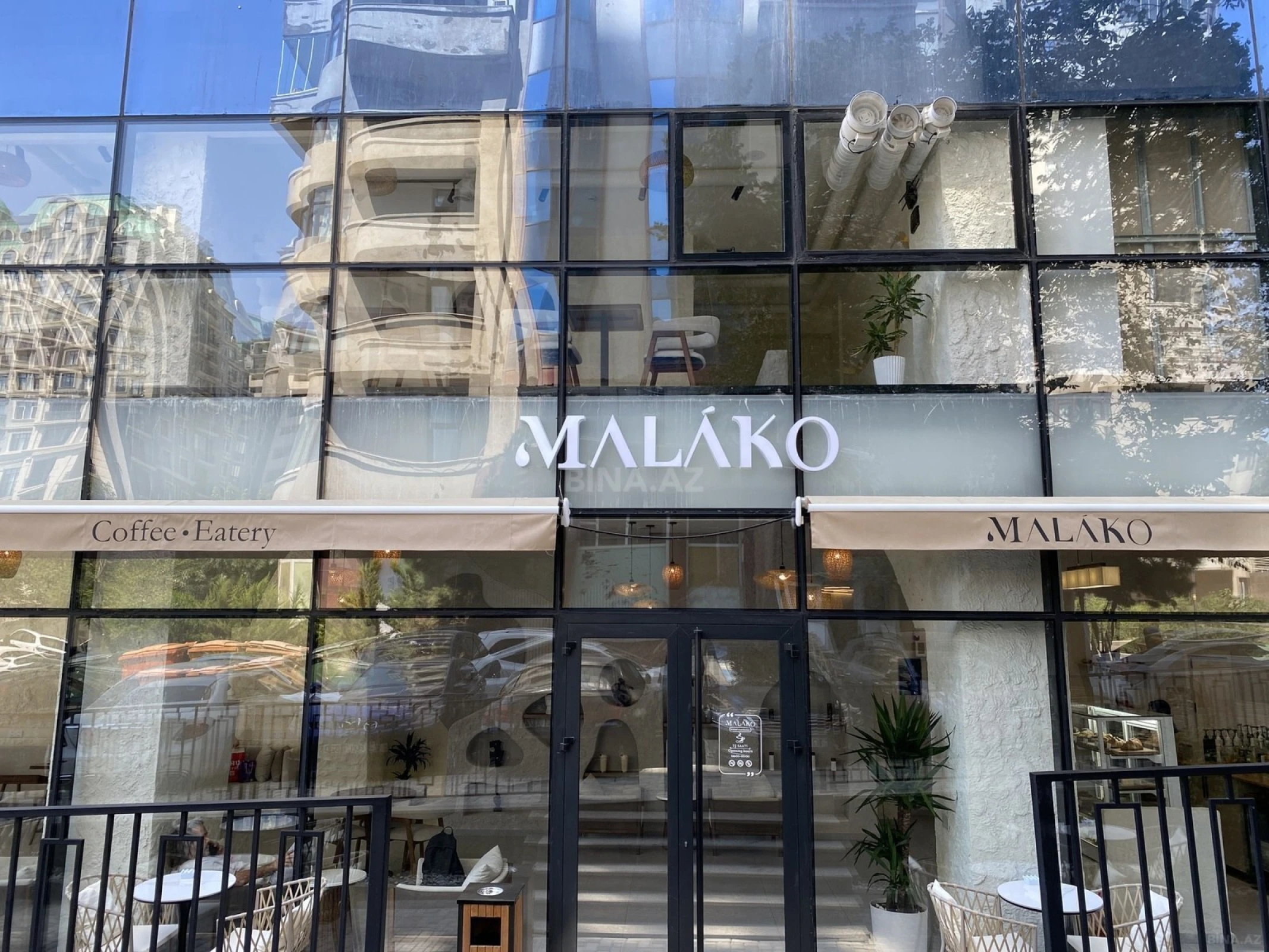 Satılır 2 otaqlı mənzil 96.7 m²