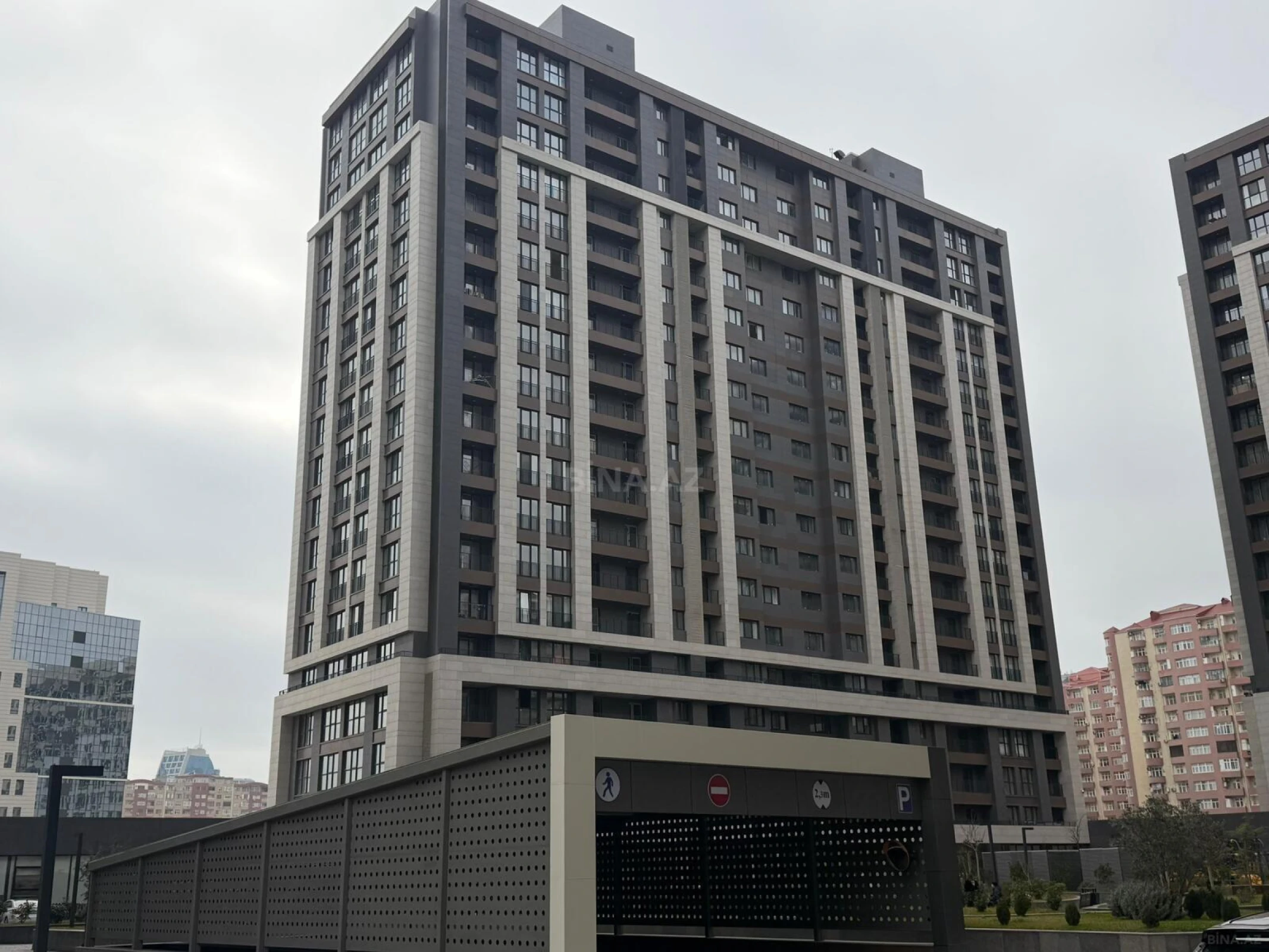 Satılır 2 otaqlı mənzil 91 m²
