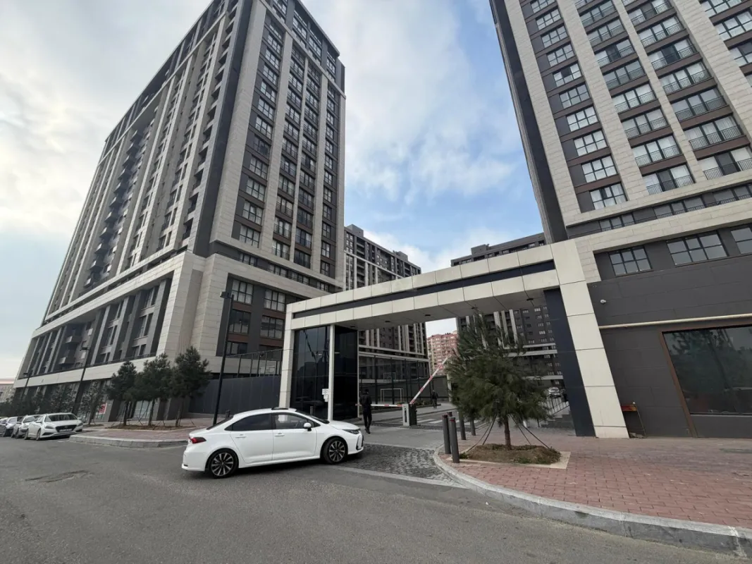 Satılır 2 otaqlı mənzil 91 m²