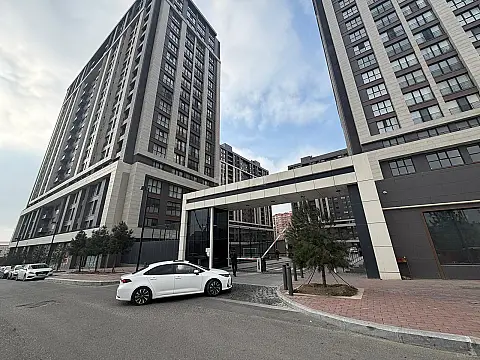 Satılır 2 otaqlı mənzil 91 m²