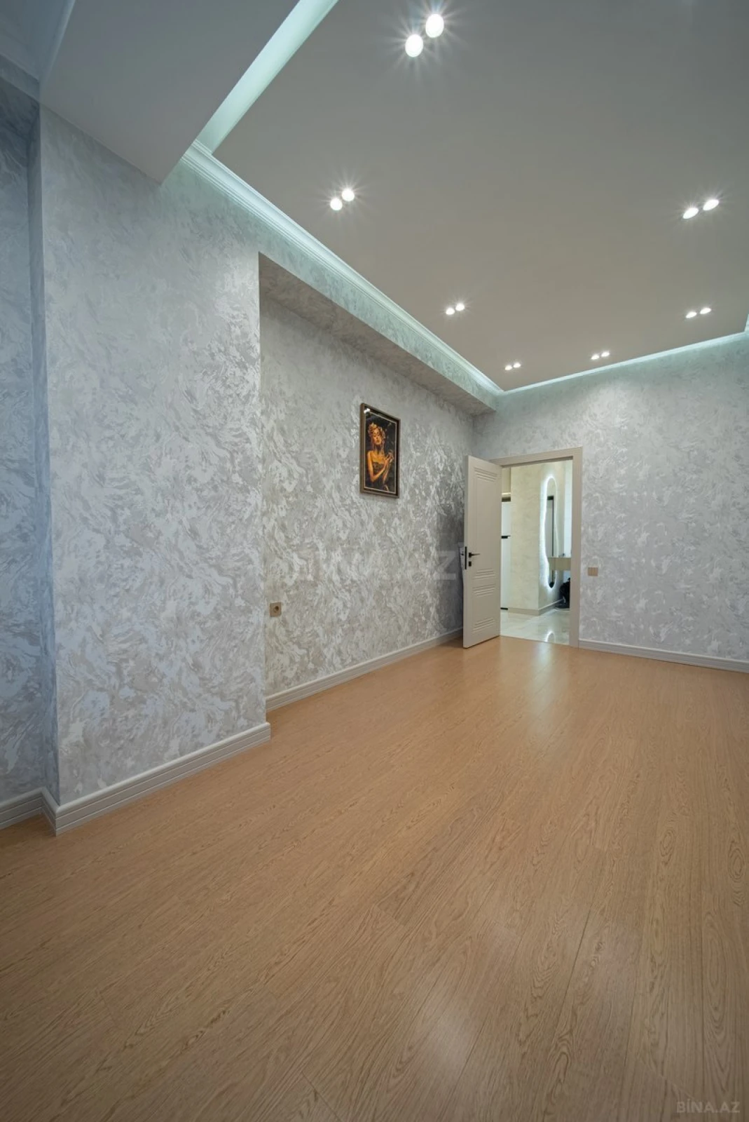 Satılır 3 otaqlı mənzil 78 m²