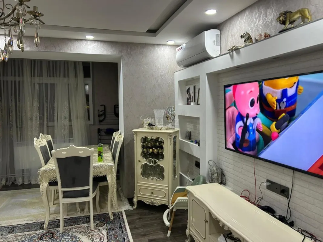 Satılır 2 otaqlı mənzil 65 m²