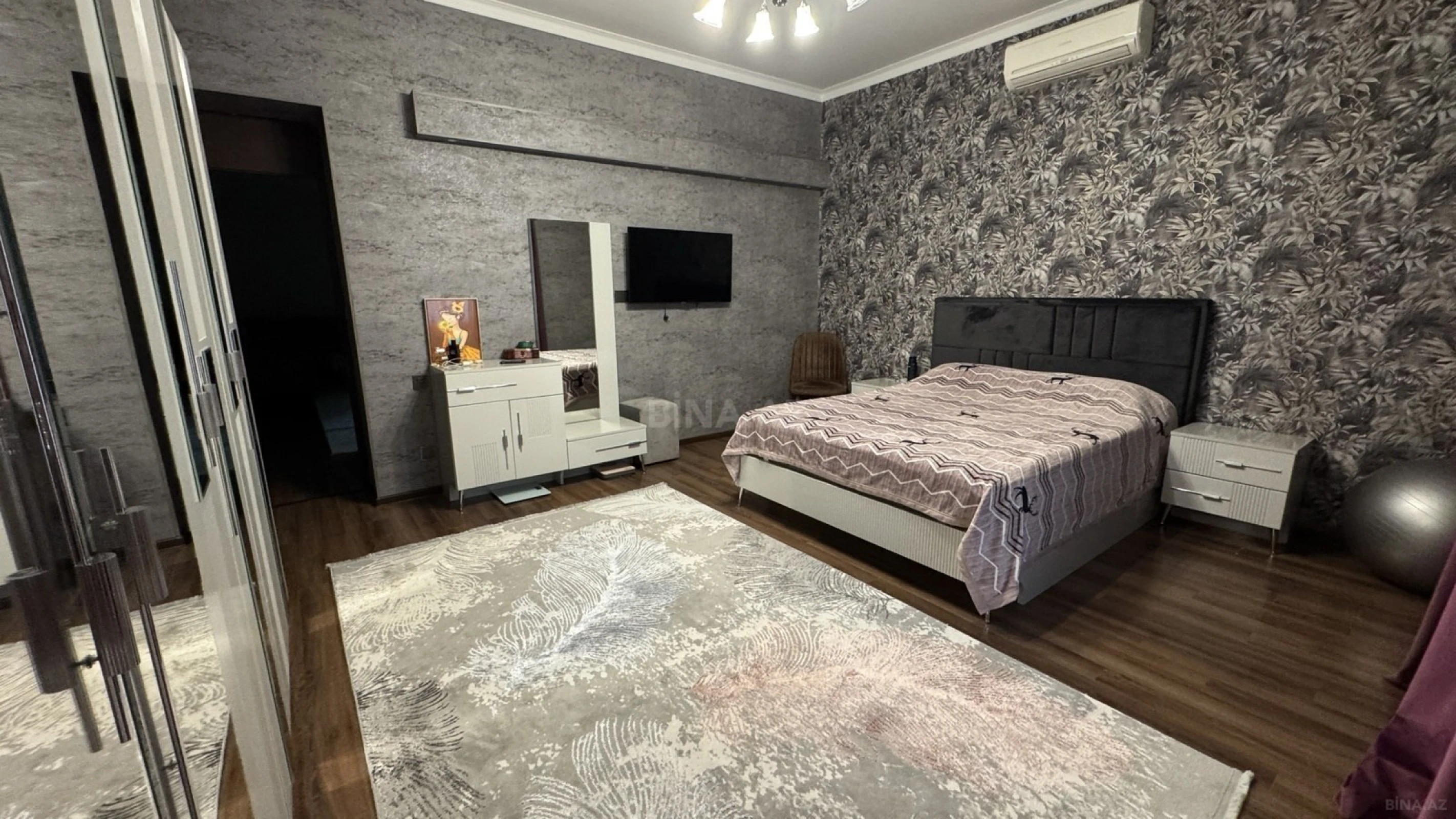 Satılır 4 otaqlı həyət evi 140 m²