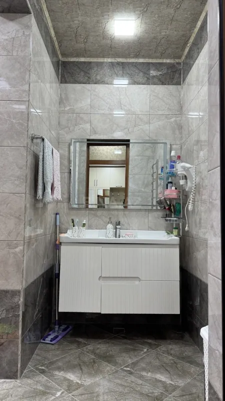 Satılır 4 otaqlı həyət evi 140 m²