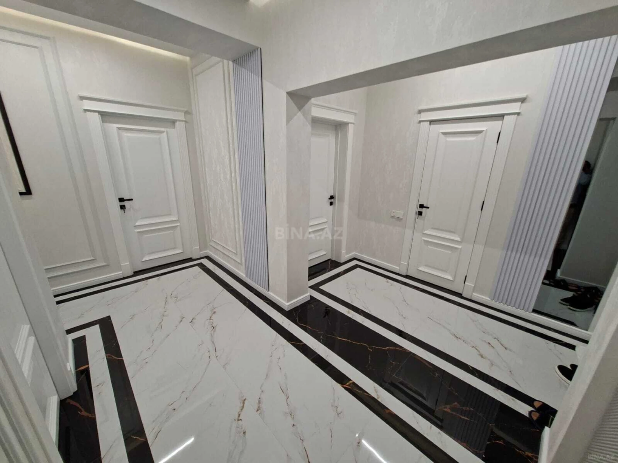 Satılır 3 otaqlı mənzil 101 m²