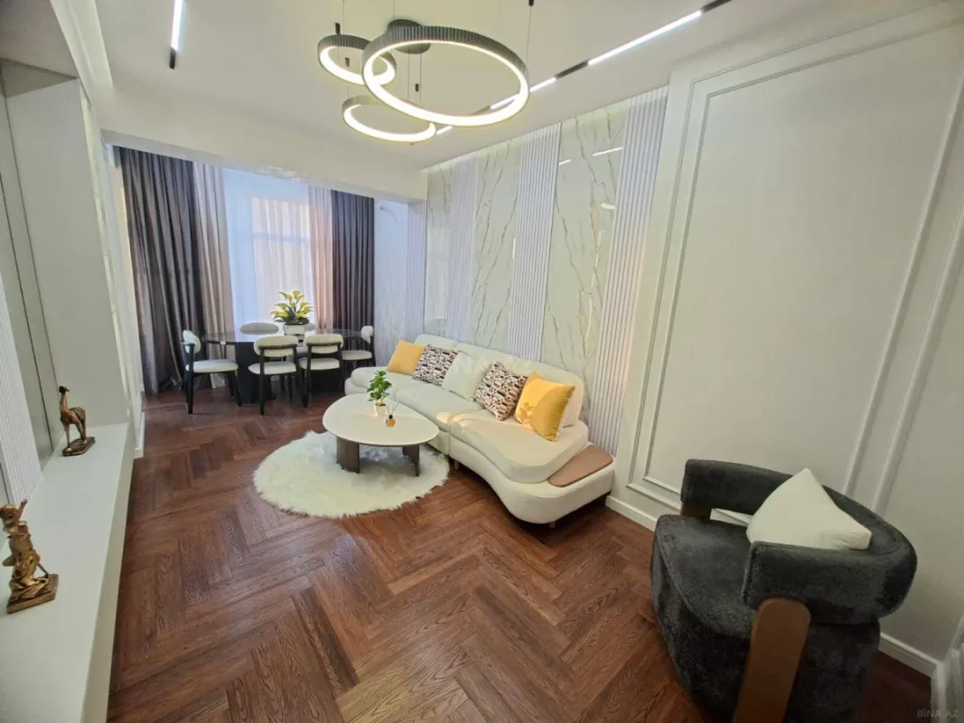 Satılır 3 otaqlı mənzil 101 m²