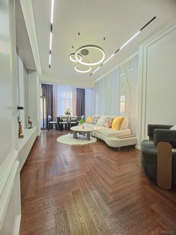 Satılır 3 otaqlı mənzil 101 m²