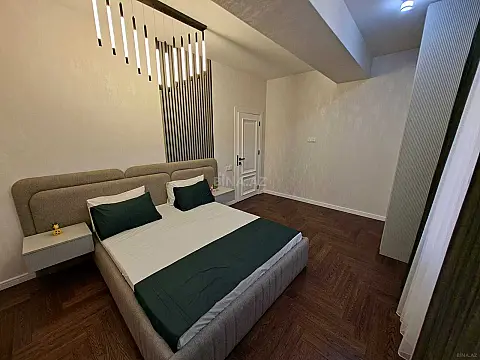 Satılır 3 otaqlı mənzil 101 m²