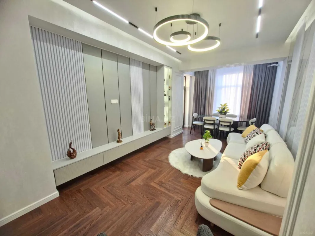 Satılır 3 otaqlı mənzil 101 m²