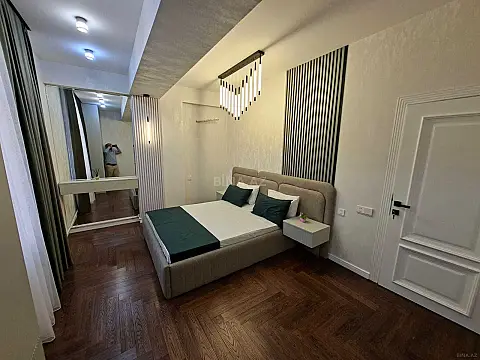 Satılır 3 otaqlı mənzil 101 m²