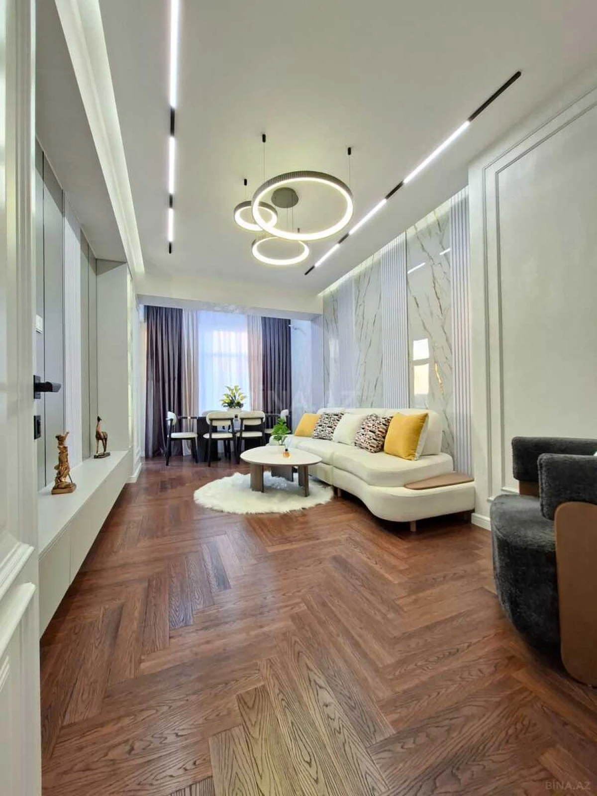 Satılır 3 otaqlı mənzil 101 m²