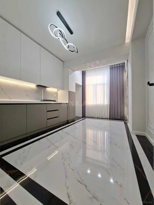 Satılır 3 otaqlı mənzil 101 m²