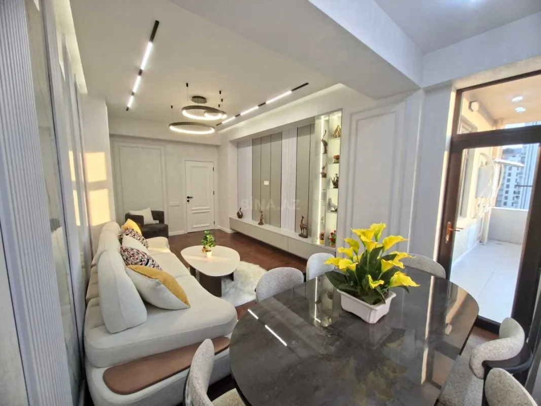 Satılır 3 otaqlı mənzil 101 m²