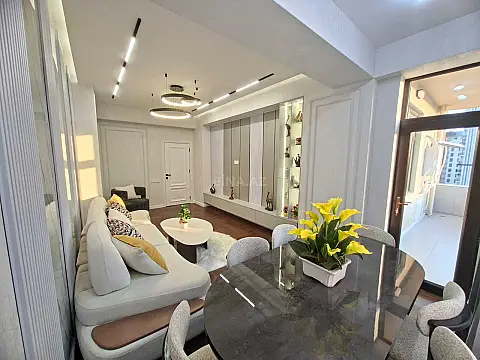 Satılır 3 otaqlı mənzil 101 m²