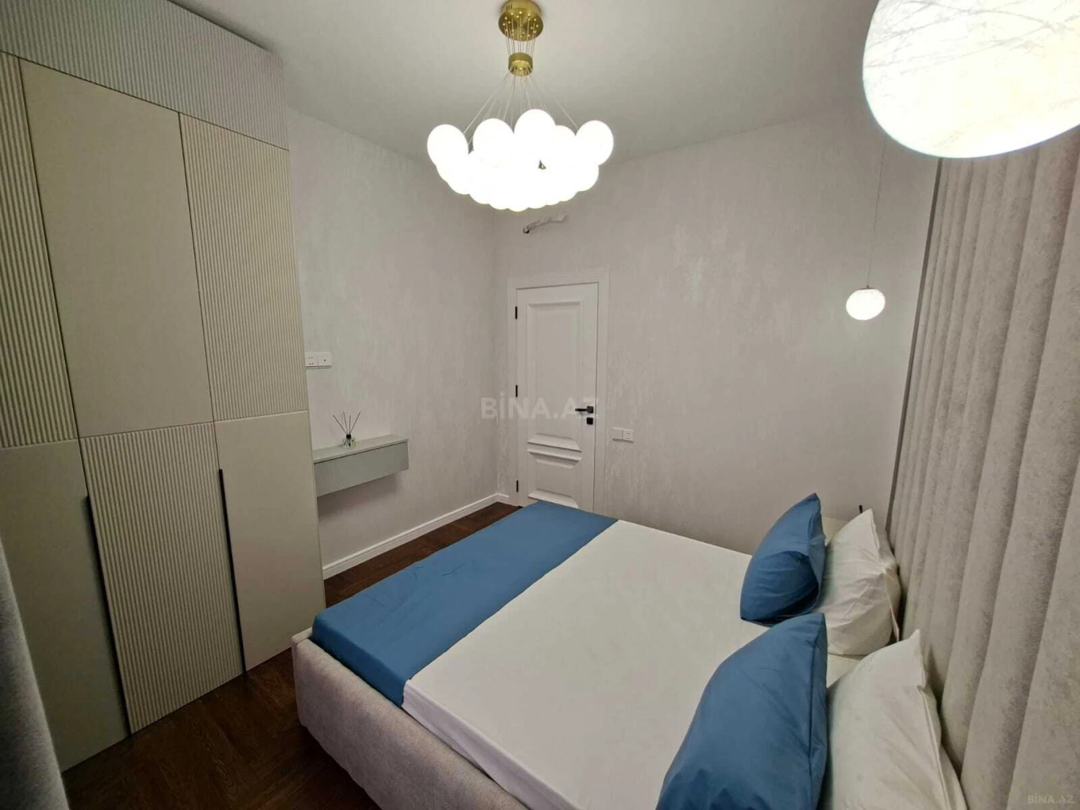 Satılır 3 otaqlı mənzil 101 m²