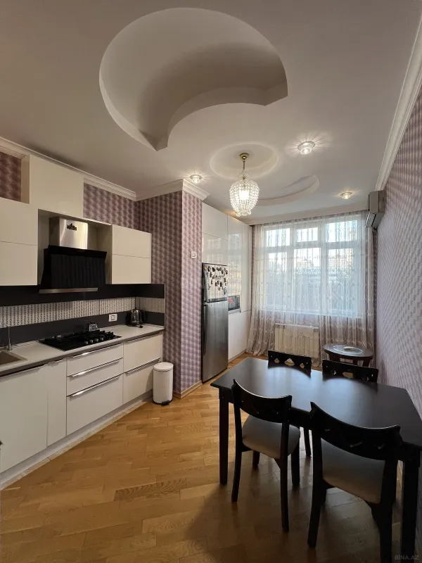 Satılır 3 otaqlı mənzil 95 m²