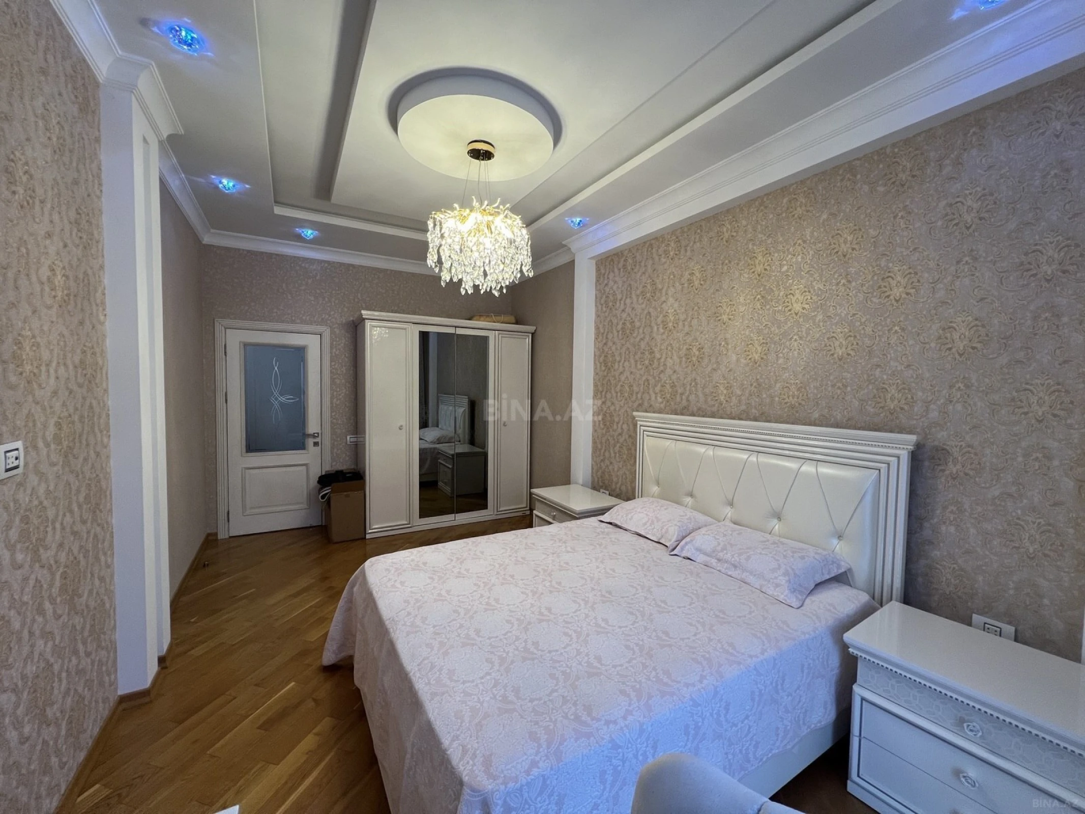 Satılır 3 otaqlı mənzil 95 m²