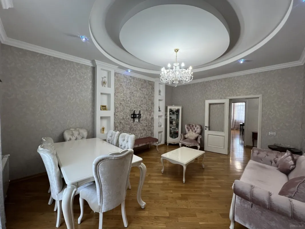 Satılır 3 otaqlı mənzil 95 m²