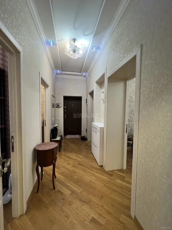 Satılır 3 otaqlı mənzil 95 m²