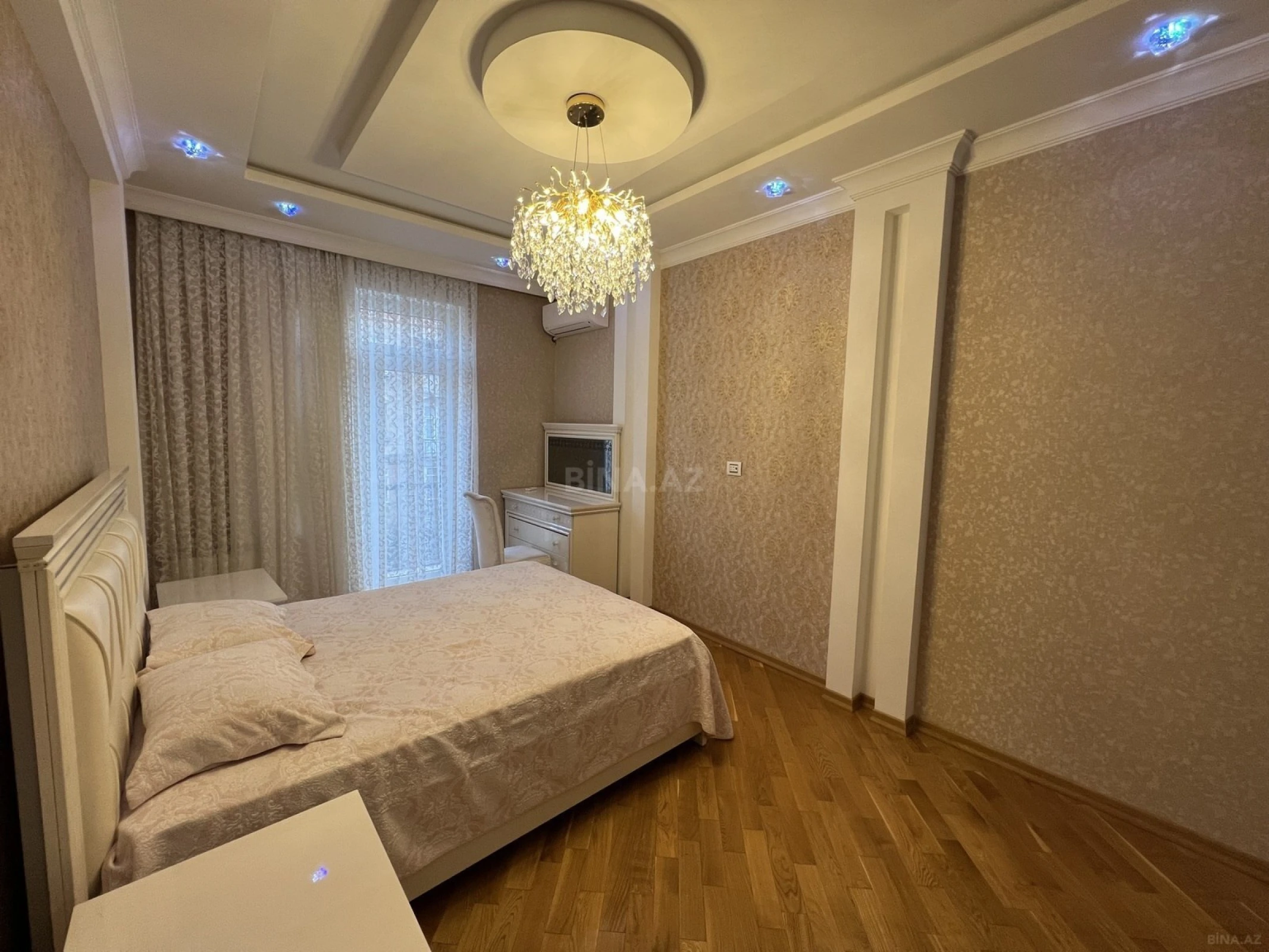Satılır 3 otaqlı mənzil 95 m²