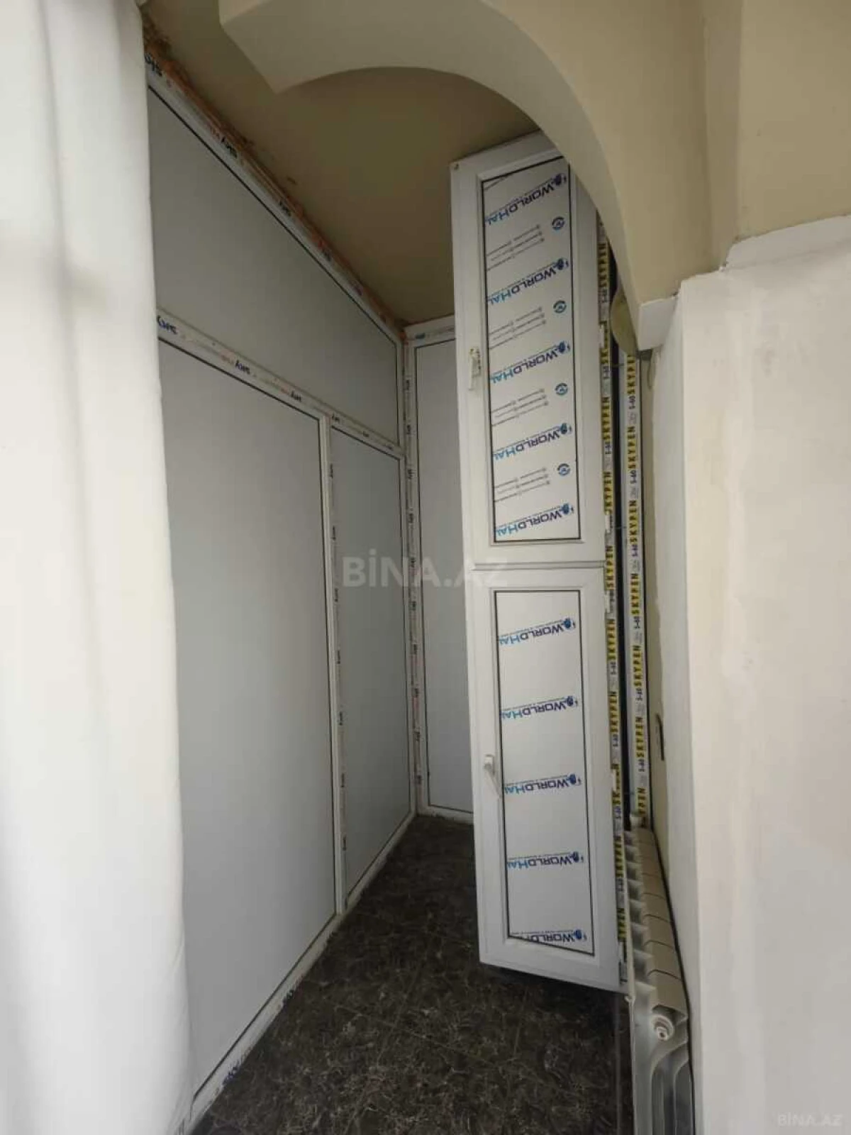 Satılır 2 otaqlı mənzil 42 m²