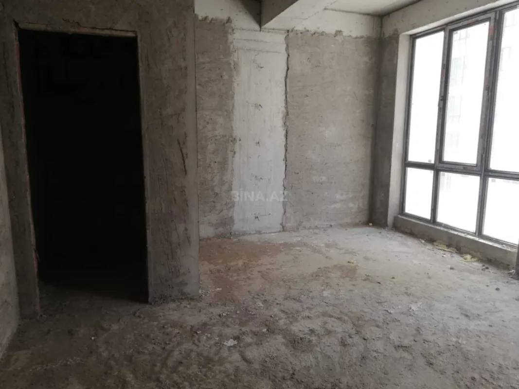 Satılır 3 otaqlı mənzil 137 m²