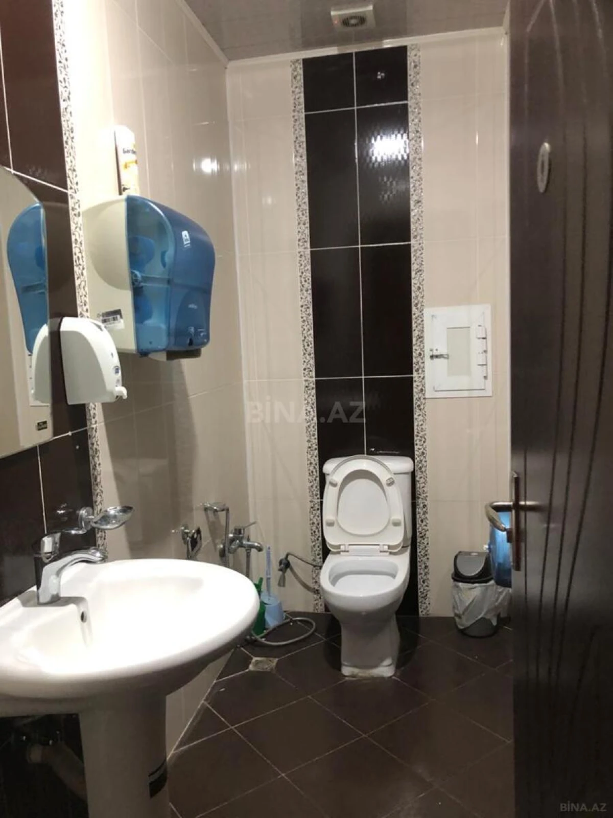 Kirayə verilir 7 otaqlı ofis 320 m²