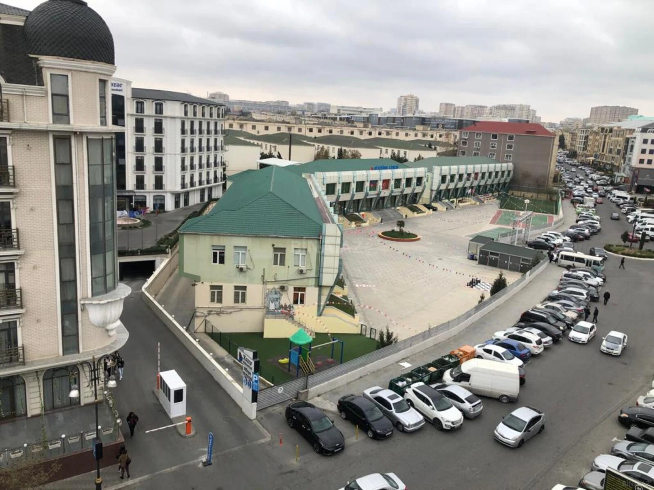 Kirayə verilir 7 otaqlı ofis 320 m²