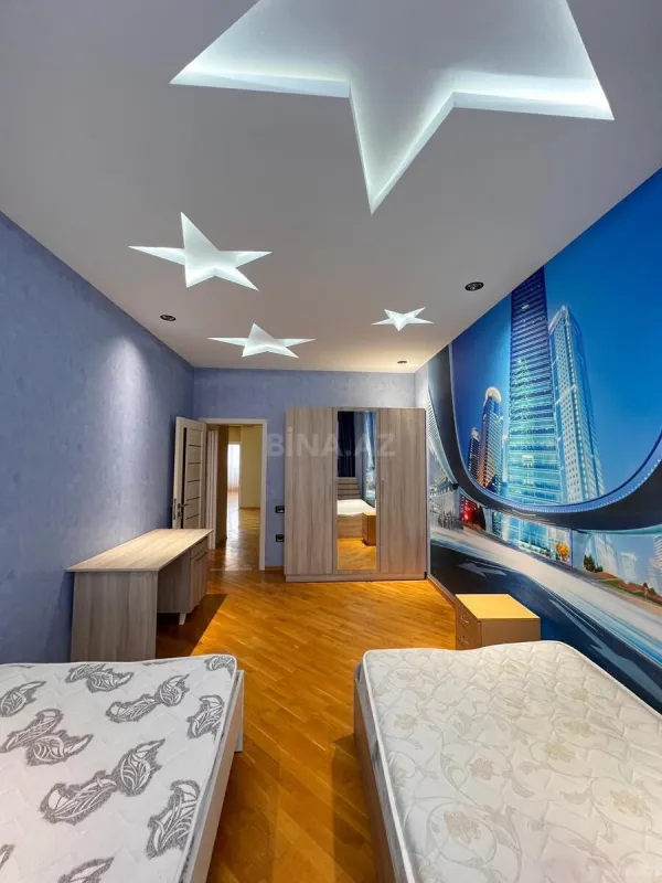 Satılır 3 otaqlı mənzil 110 m²