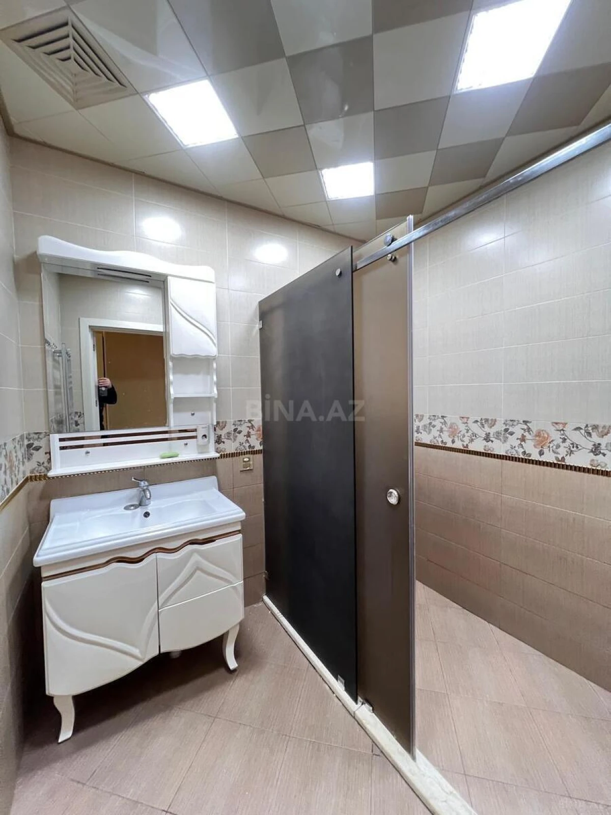 Satılır 3 otaqlı mənzil 110 m²