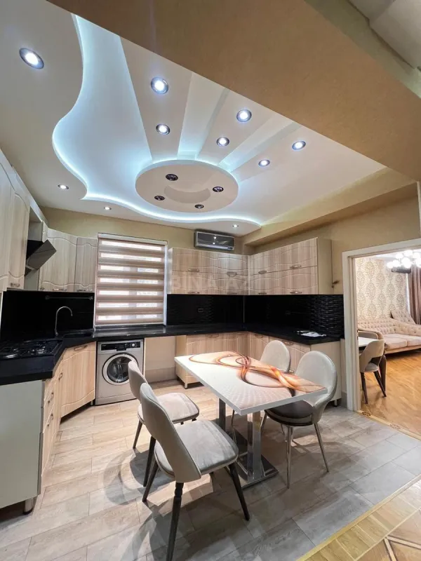 Satılır 3 otaqlı mənzil 110 m²