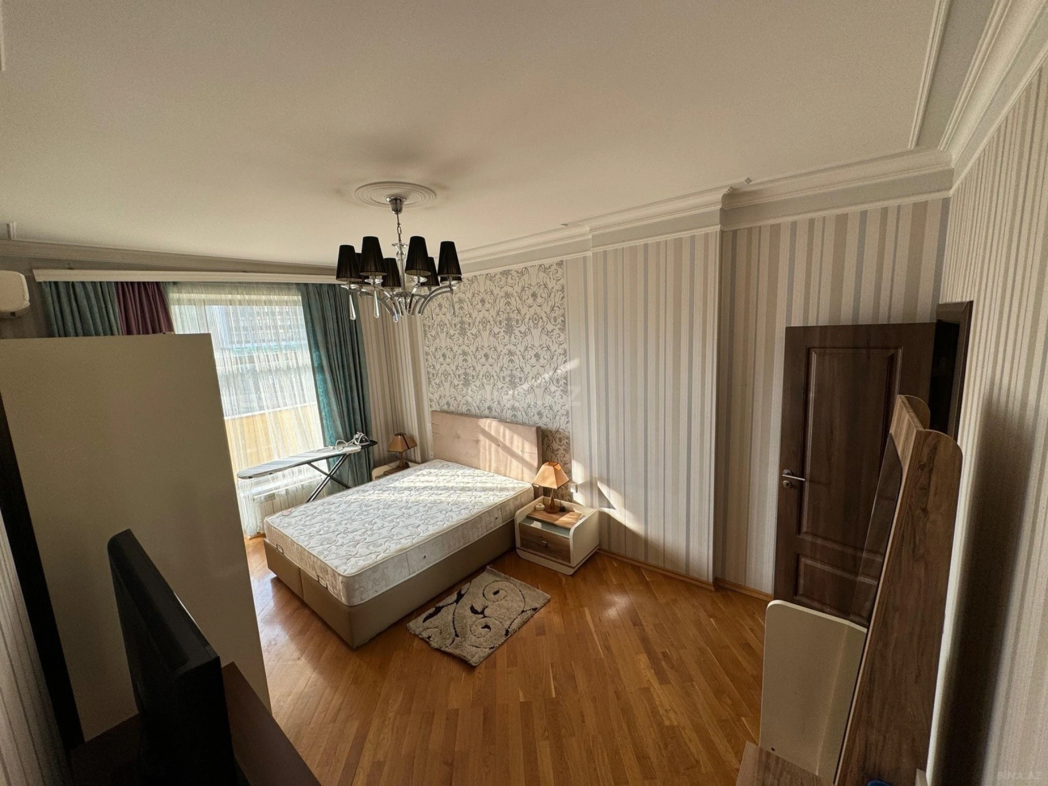 Kirayə verilir 3 otaqlı mənzil 175 m²