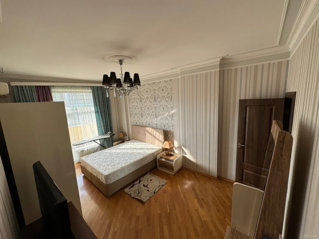 Kirayə verilir 3 otaqlı mənzil 175 m²