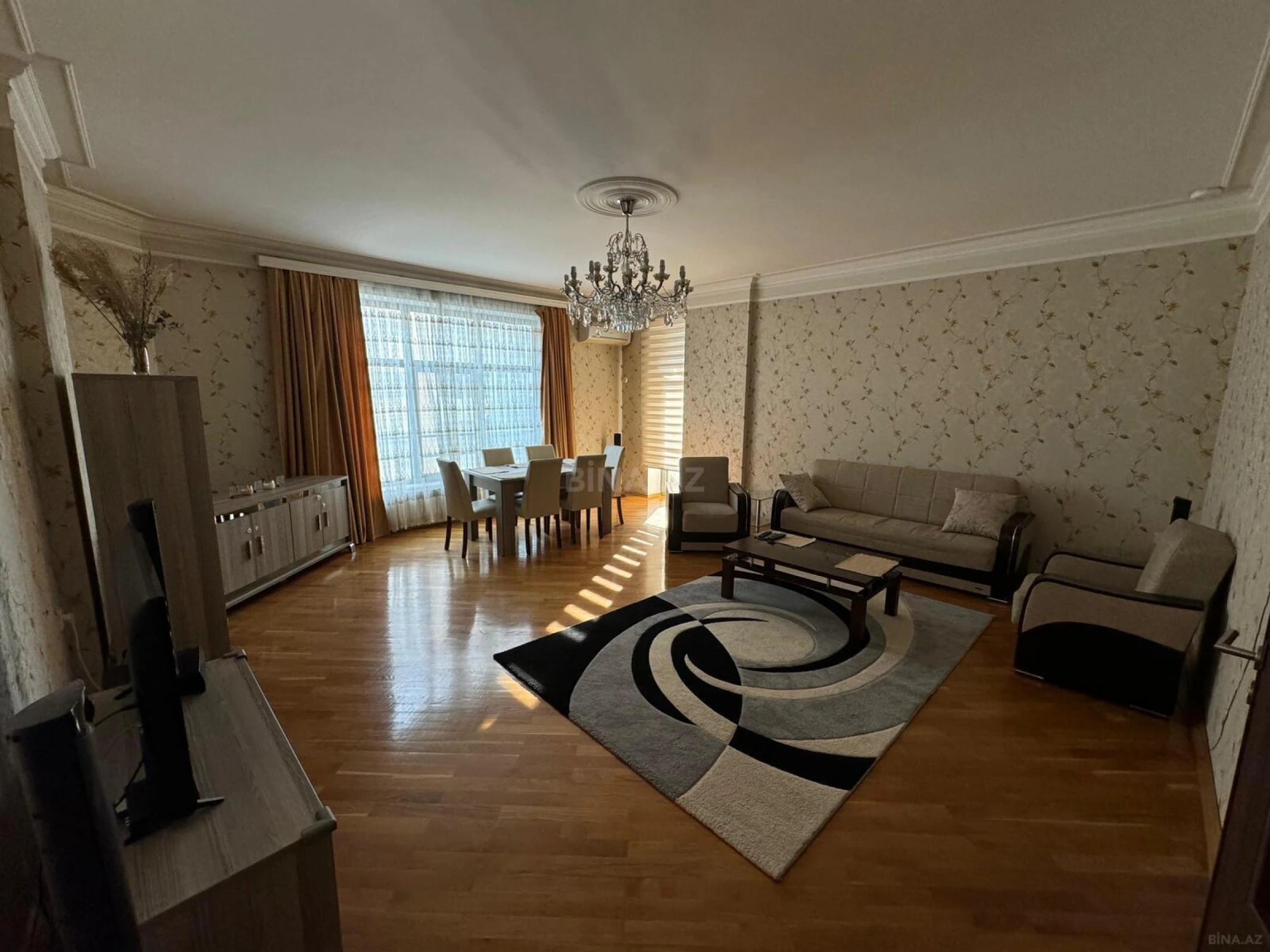 Kirayə verilir 3 otaqlı mənzil 175 m²