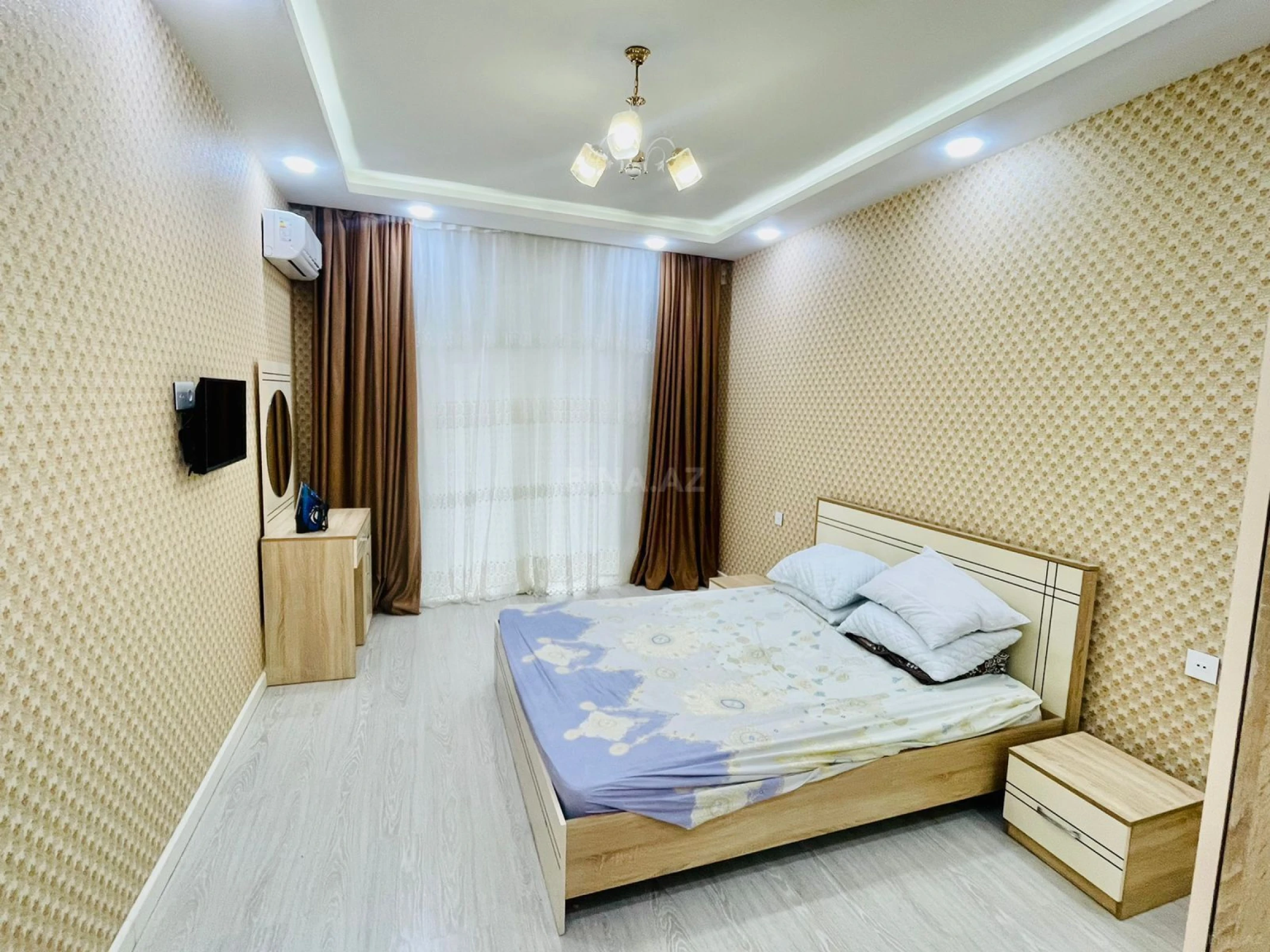 Kirayə verilir 2 otaqlı mənzil 105 m²